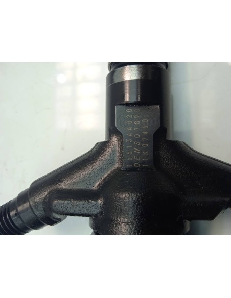 Recambio de inyector para subaru forester s12 2.0 diesel cat referencia OEM IAM 16613AA020 DENSO 