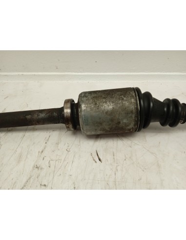 Recambio de transmision delantera derecha para opel vivaro 2002 1.9 d di referencia OEM IAM 4409208  