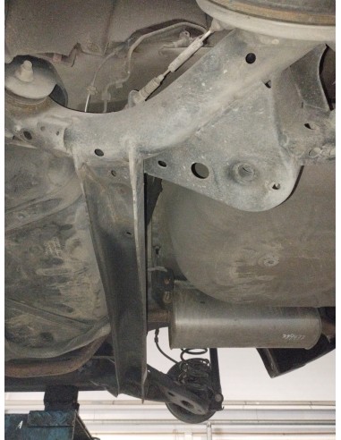 Recambio de puente trasero para ford fiesta (cb1) titanium referencia OEM IAM 1554595  