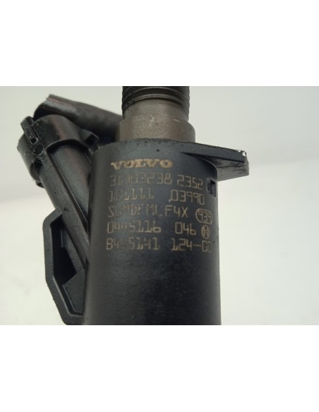 Recambio de inyector para volvo xc60 momentum drive referencia OEM IAM 0445116046  