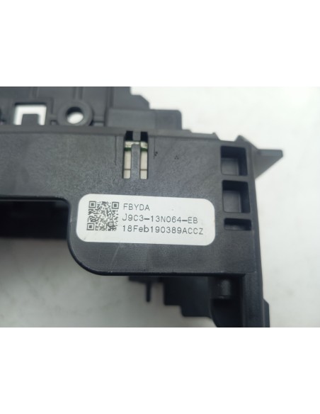 Recambio de modulo electronico para jaguar e-pace se referencia OEM IAM J9C313N064EB  