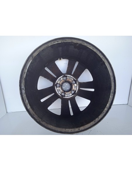 Recambio de llanta para peugeot 308 active referencia OEM IAM 9677989577  
