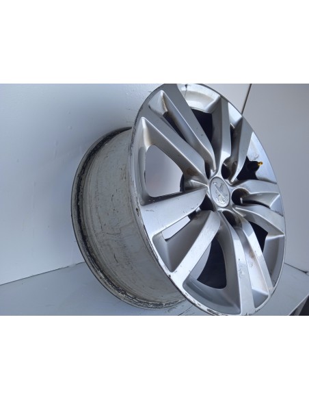 Recambio de llanta para peugeot 308 active referencia OEM IAM 9677989577  