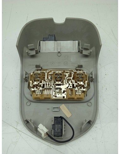 Recambio de luz interior para peugeot 308 1.6 16v referencia OEM IAM 9681370177  
