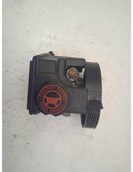Recambio de bomba direccion para peugeot 206+ 1.1 referencia OEM IAM 9686525080  