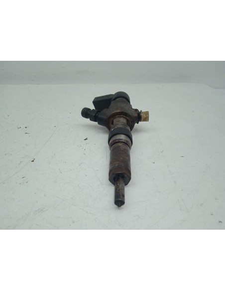 Recambio de inyector para citroën c3 1.4 hdi sx plus referencia OEM IAM 9655304880  