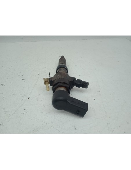 Recambio de inyector para citroën c3 1.4 hdi sx plus referencia OEM IAM 9655304880  