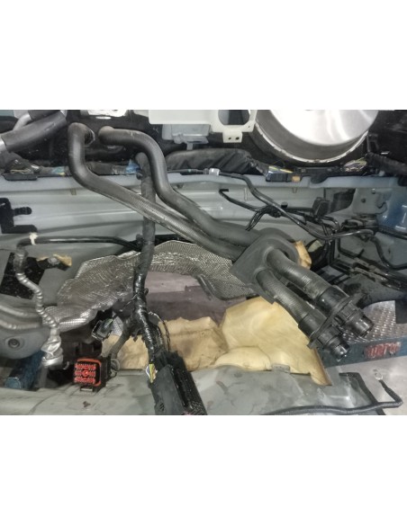 Recambio de tuberia para jaguar e-pace se referencia OEM IAM 6G9118C266CG  