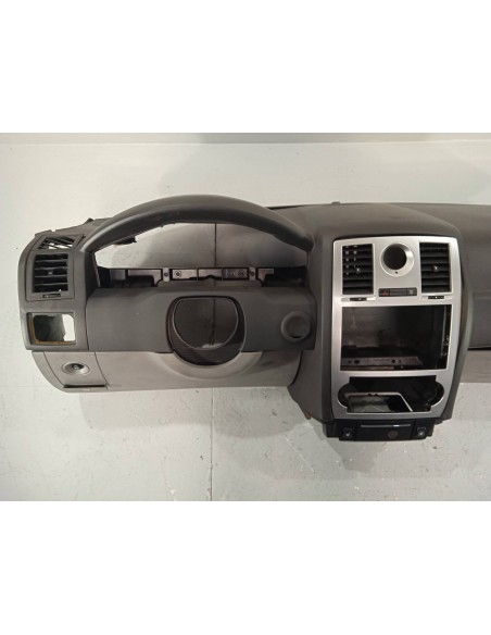 Recambio de salpicadero para chrysler 300 c 3.0 crd cat referencia OEM IAM   