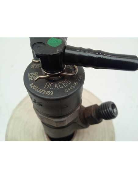 Recambio de inyector para renault laguna ii (bg0) confort dynamique referencia OEM IAM 8200389369  