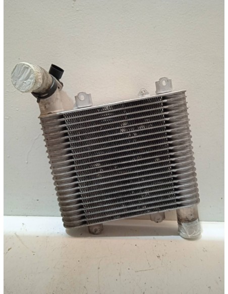 Recambio de intercooler para kia carens 2.0 crdi referencia OEM IAM 2827127360  