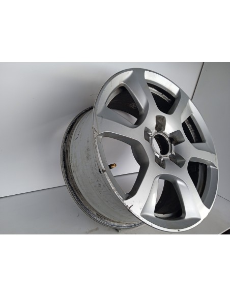 Recambio de llanta para audi a4 ber. (b8) básico referencia OEM IAM 8K0601025F  