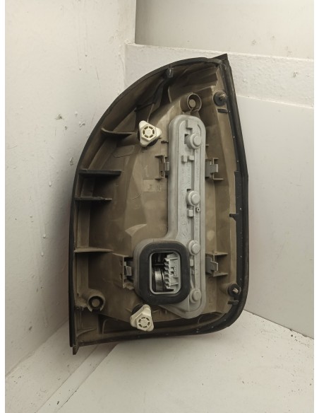Recambio de piloto trasero izquierdo para opel zafira a 2.0 dti referencia OEM IAM 1222075 INT BLANCO 