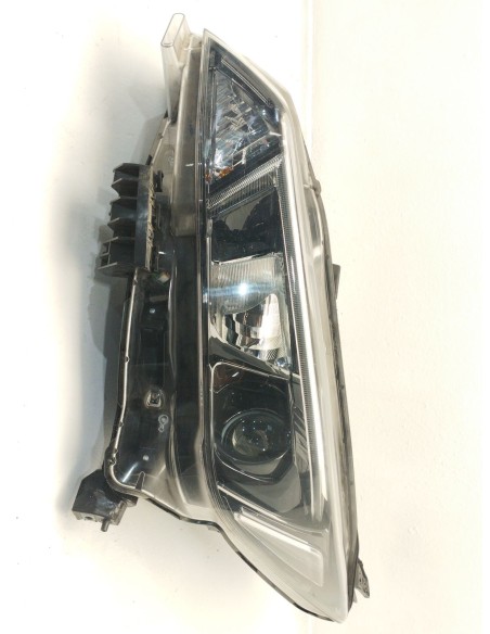 Recambio de faro izquierdo para nissan leaf n-connecta referencia OEM IAM 260605SH0A  