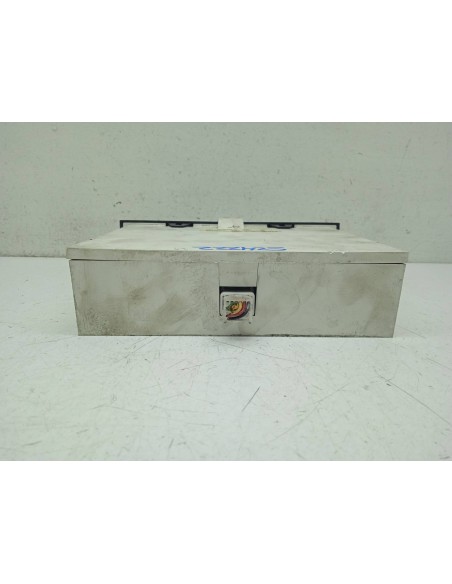 Recambio de pantalla multifuncion para nissan micra (k12e) 1.2 cat referencia OEM IAM AX609  