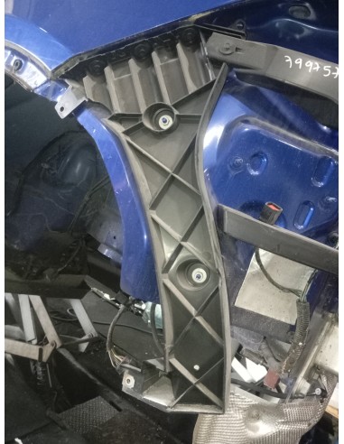 Recambio de plastico para jaguar e-pace se referencia OEM IAM   