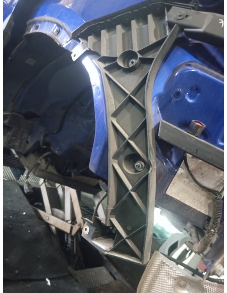 Recambio de plastico para jaguar e-pace se referencia OEM IAM   