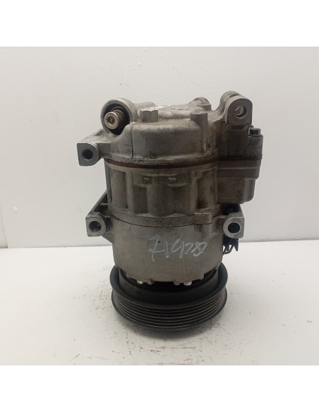 Recambio de compresor aire acondicionado para kia cee´d 1.4 cat referencia OEM IAM 977012H040  