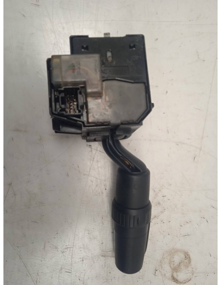 Recambio de mando luces para mazda 3 berlina (bk) 1.6 cd diesel cat referencia OEM IAM 17D682  