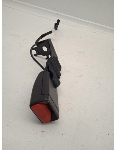 Recambio de enganche cinturon delantero derecho para ds 3 crossback so chic referencia OEM IAM 640351300  