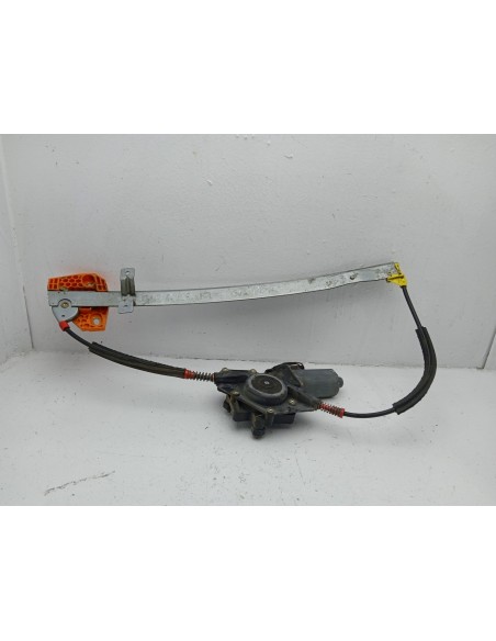 Recambio de elevalunas delantero derecho para ford fiesta berlina 1.8 diesel cat referencia OEM IAM 0130821683  