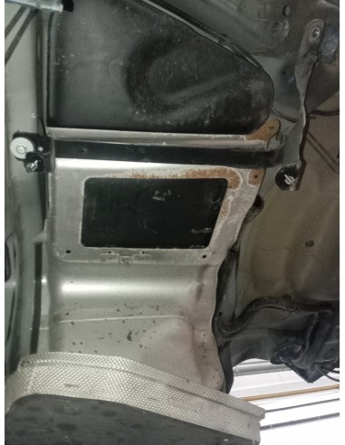 Recambio de deposito combustible para jaguar e-pace se referencia OEM IAM J9C39K007CC  