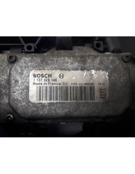 Recambio de electroventilador para ford focus berlina (cap) 2.0 tdci cat referencia OEM IAM 3M5H8C607UC  