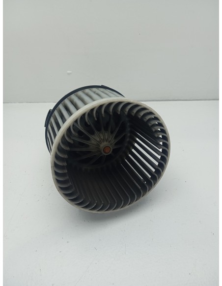 Recambio de motor calefaccion para peugeot 308 gt pack referencia OEM IAM DB271001  