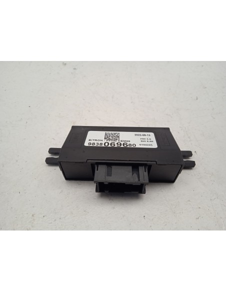 Recambio de modulo electronico para ds 3 crossback so chic referencia OEM IAM 9838069680  