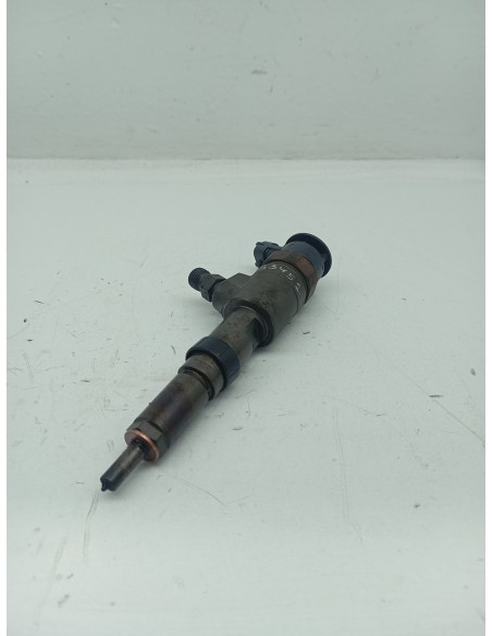 Recambio de inyector para peugeot 207 urban referencia OEM IAM 0445110252  