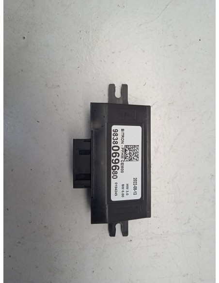 Recambio de modulo electronico para ds 3 crossback so chic referencia OEM IAM 9838069680  