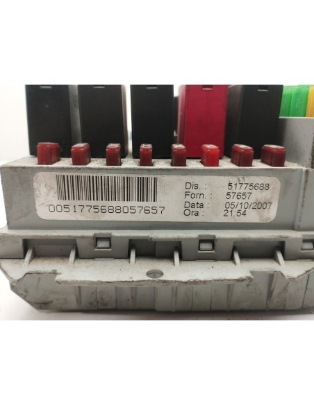 Recambio de caja reles / fusibles para fiat bravo (198) 1.9 active multijet referencia OEM IAM 51775688  
