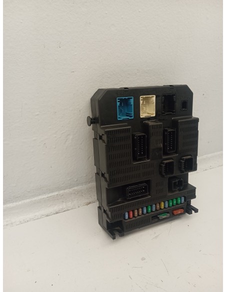 Recambio de caja reles / fusibles para peugeot 207 xs pack referencia OEM IAM 9659285580  