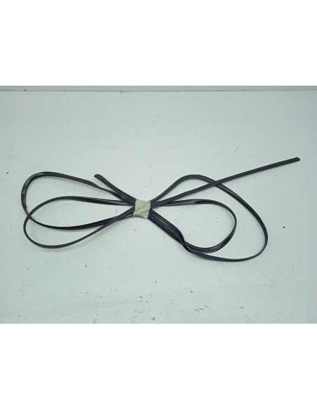 Recambio de plastico para porsche 911 ( typ 964) referencia OEM IAM  GOMAS TECHO SOLAR 