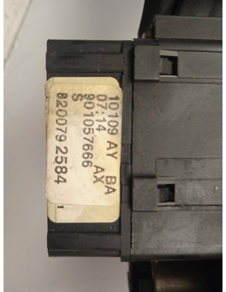 Recambio de mando luces para dacia sandero 1.2 16v cat referencia OEM IAM 8200792584  