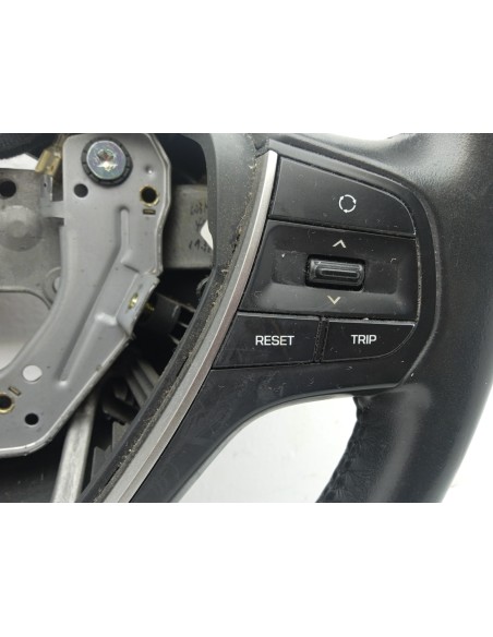 Recambio de volante para hyundai i20 fresh referencia OEM IAM 56111D  