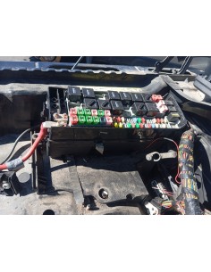 Recambio de caja reles / fusibles para land rover range rover sport v6 td s referencia OEM IAM 301047600   2