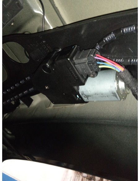 Recambio de motor techo electrico para peugeot 3008 sport pack referencia OEM IAM   