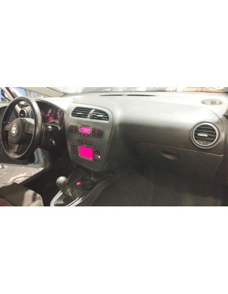 Recambio de salpicadero para seat leon (1p1) 1.9 tdi referencia OEM IAM 1P1857003D  