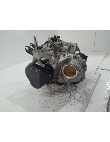 Recambio de caja cambios para renault clio ii fase ii (b/cb0) societe generique referencia OEM IAM JB3980  