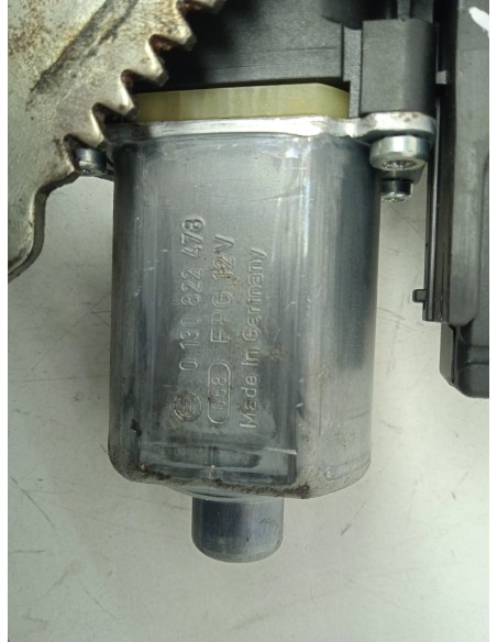 Recambio de elevalunas delantero derecho para renault megane iii berlina 5 p authentique referencia OEM IAM 807301396R  