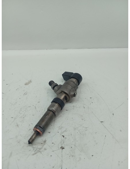 Recambio de inyector para citroën c3 1.4 hdi exclusive referencia OEM IAM 9654551080  