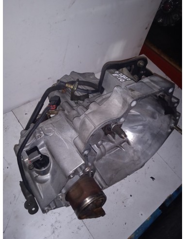 Recambio de caja cambios para nissan almera (n15) 2.0 diesel referencia OEM IAM 3040057J08  