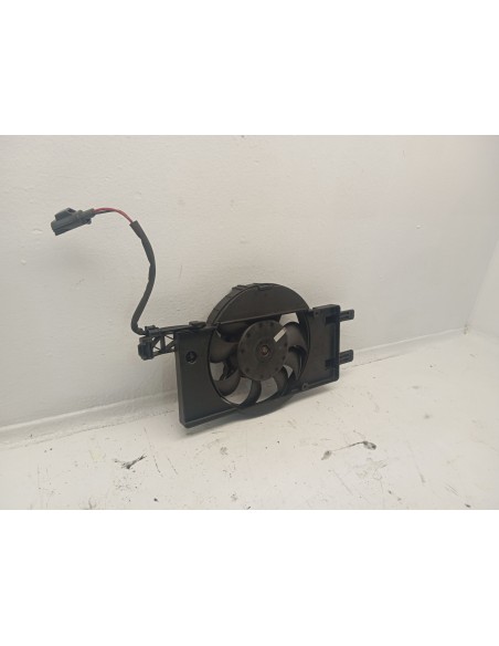 Recambio de electroventilador para ford focus lim. (cb8) trend referencia OEM IAM BV618C607SB  