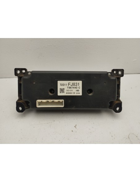 Recambio de mando climatizador para subaru xv executive referencia OEM IAM 72311FJ831  