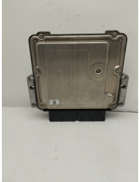 Recambio de centralita motor uce para kia carens ( ) emotion referencia OEM IAM 391712A520  