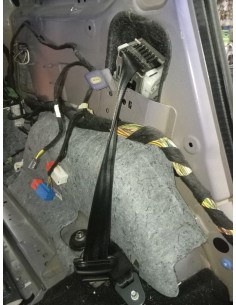 Recambio de cinturon seguridad trasero izquierdo para citroën c4 grand picasso shine referencia OEM IAM 96771180XX  