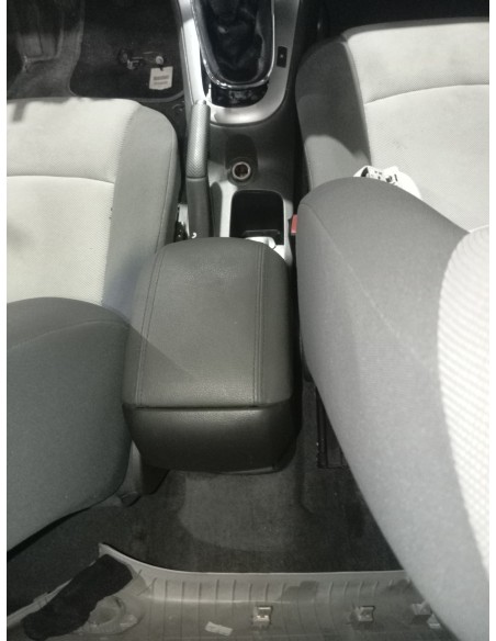 Recambio de apoyabrazos central para chevrolet cruze lt referencia OEM IAM 95954447  