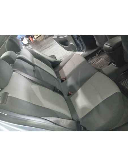Recambio de asientos traseros para chevrolet cruze lt referencia OEM IAM   