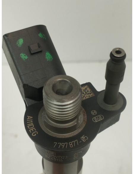 Recambio de inyector para bmw serie 1 coupe (e82) 120d referencia OEM IAM 779787705  